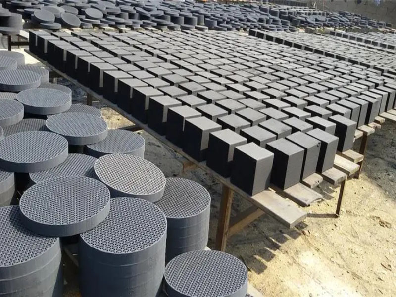 活性炭車(chē)間實(shí)景 活性炭車(chē)間實(shí)景